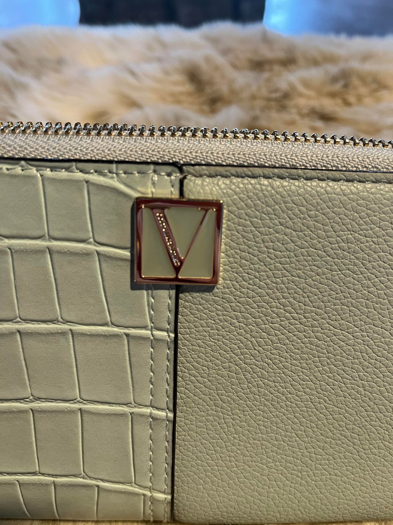 Victoria's Secret Limited Edition The Victoria Zip Around Leather Wallet