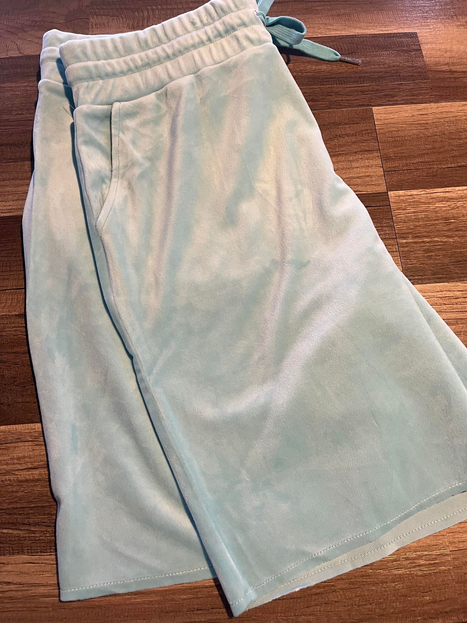 Juicy Couture Women's Light Blue Luxe Velour Pool Party Drawstring Shorts