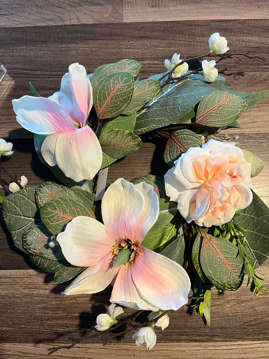 16" Rose and Magnolia Mini Wreath