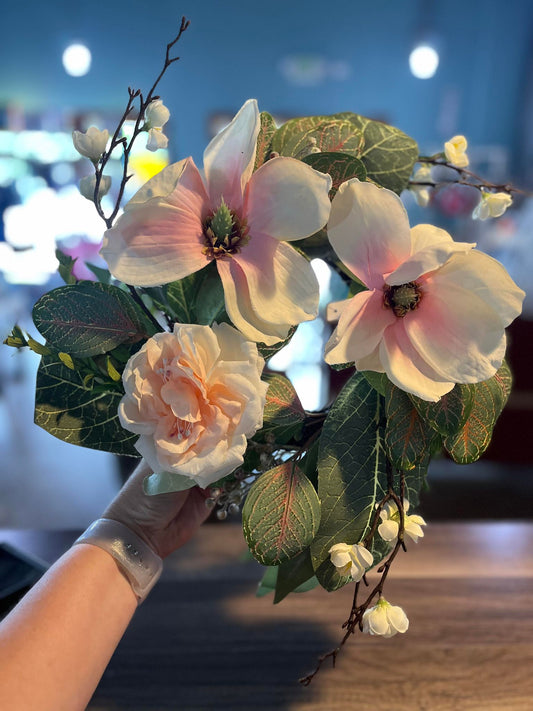 16" Rose and Magnolia Mini Wreath